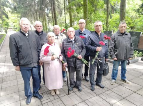 ВШАНОВУЄМО ПАМ'ЯТЬ ГЕРОЇВ (1941-1945 Р.Р.)